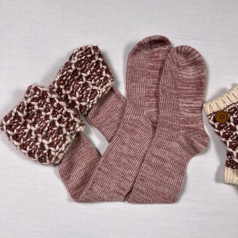Simply Noelle 3 Piece Knit Beanie Hat Gloves Socks Set Burgundy Cream gift warm